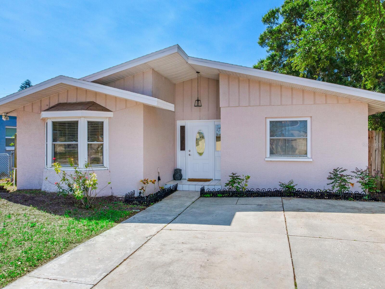13th Ave, Saint Petersburg, FL 33713