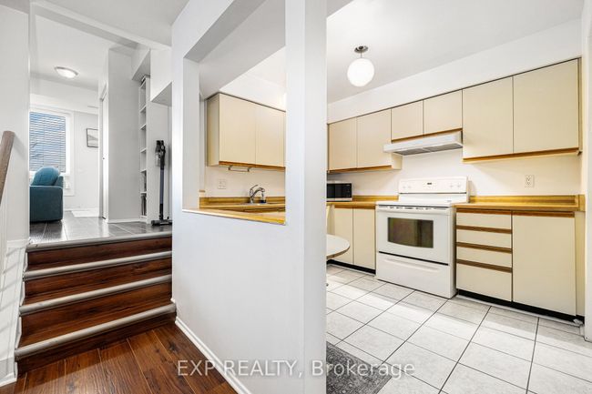B - 207 Woodfield Dr, Condo with 2 bedrooms, 2 bathrooms and null parking in Nepean ON | Image 13