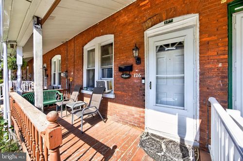126 Green St, DOWNINGTOWN, PA, 19335-3018 | Card Image