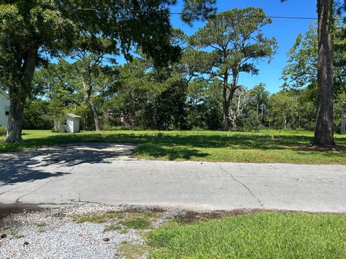 104 Chestnut Dr, Beaufort, NC, 28516-1719 | Card Image