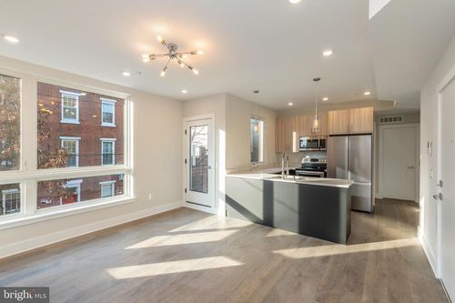 2-920 N 15th St, PHILADELPHIA, PA, 19130-1623 | Card Image