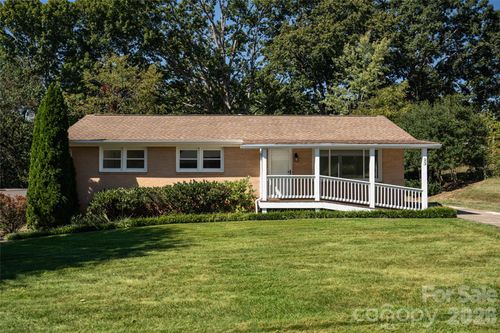 23 Wagon Road, Asheville, NC, 28805 | Card Image