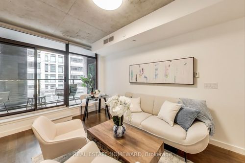 320-111 Bathurst St, Toronto, ON, M5V0M9 | Card Image