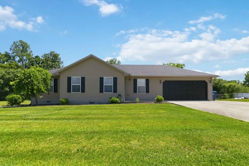 104 Canterbury Drive, Science Hill, KY, 42553 | Card Image