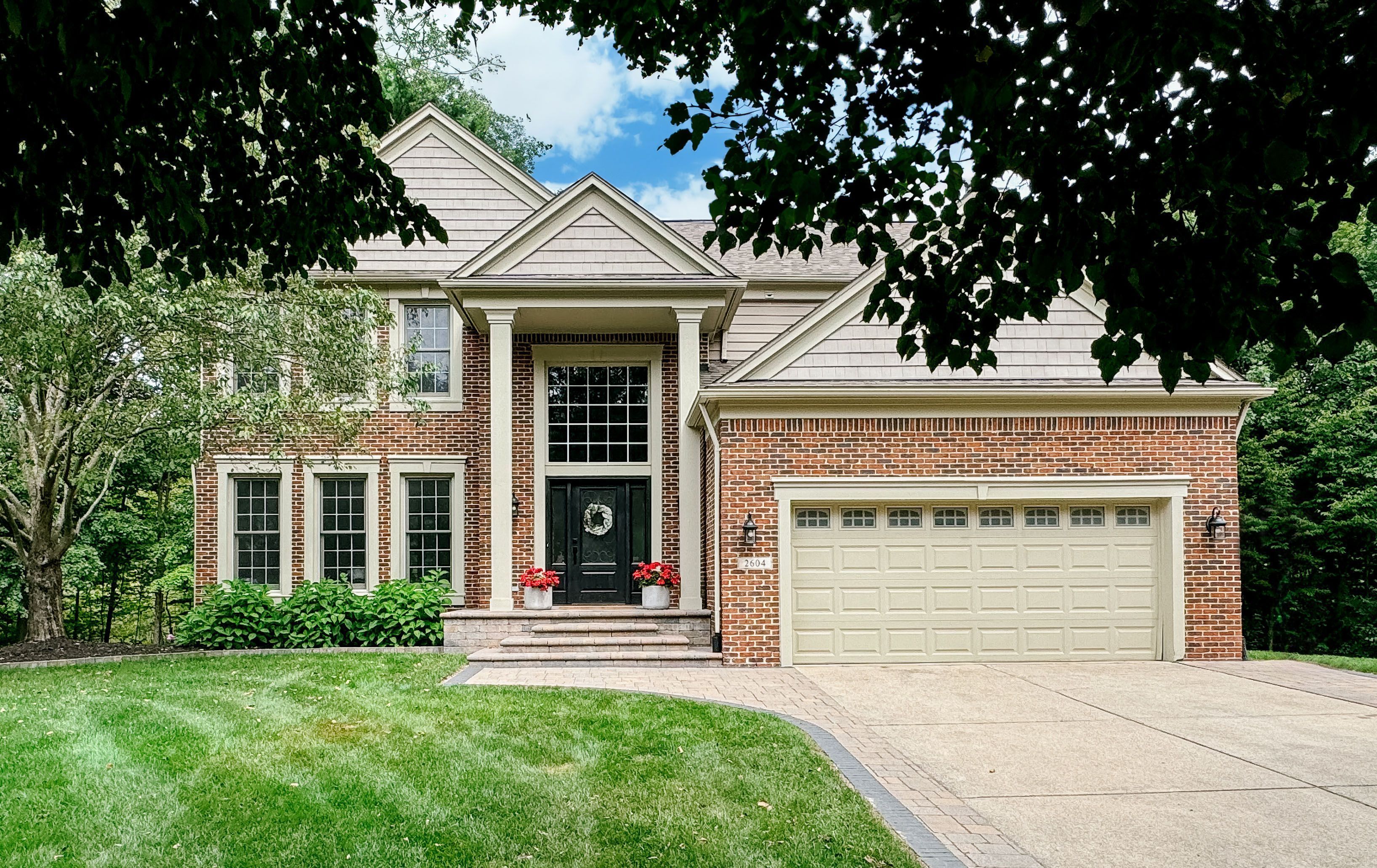 Aubrey Dr, Lake Orion, MI 48360