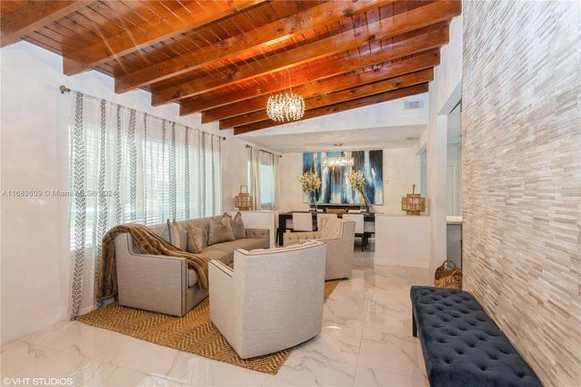8135 Sw 136 Th St, House other with 4 bedrooms, 2 bathrooms and null parking in Pinecrest FL | Image 5