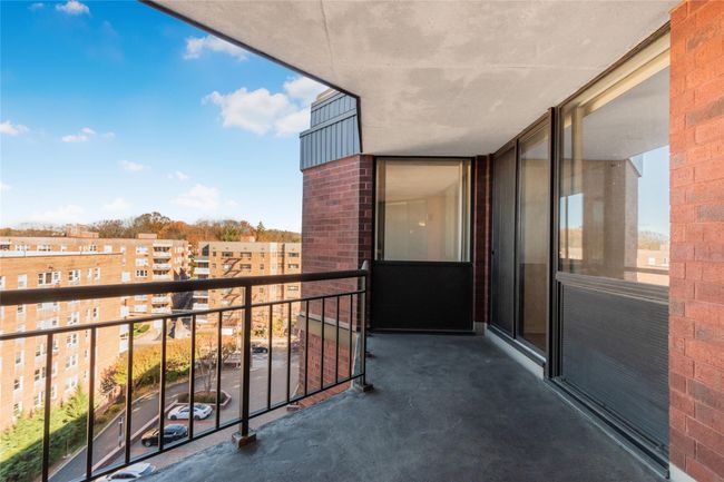 APT-8I - 50 E Hartsdale Ave, Condo with 2 bedrooms, 3 bathrooms and null parking in Hartsdale NY | Image 6