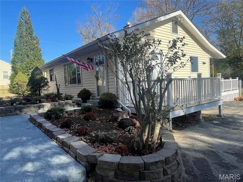 13 E Meadow Ln, Ellisville, MO, 63021-4703 | Card Image