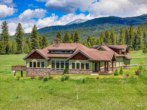 3306 Walking Horse Cir, New Meadows, ID, 83654-4901 | Card Image