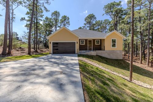 147 Kamakoa Ln, Bastrop, TX, 78602-5463 | Card Image