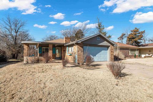 1579 N Roosevelt St, Wichita, KS, 67208-2023 | Card Image