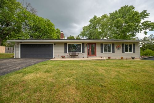 125 Cheri Ln, Antioch, IL, 60002-1301 | Card Image