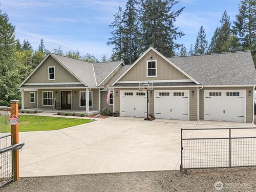 2516 157th Street Ct Nw, Gig Harbor, WA, 98332-9376 | Card Image