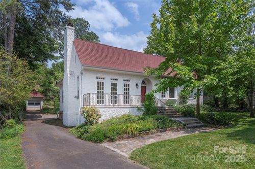 118 Glen Falls Rd, Asheville, NC, 28804-2217 | Card Image