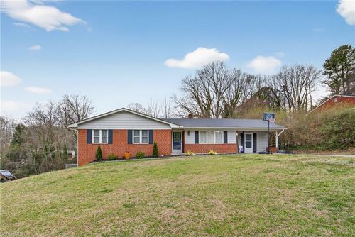 236 Charles Ave, Asheboro, NC, 27205-7519 | Card Image