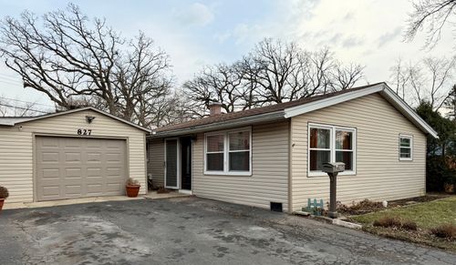 827 Monroe Ave, Carpentersville, IL, 60110-2353 | Card Image