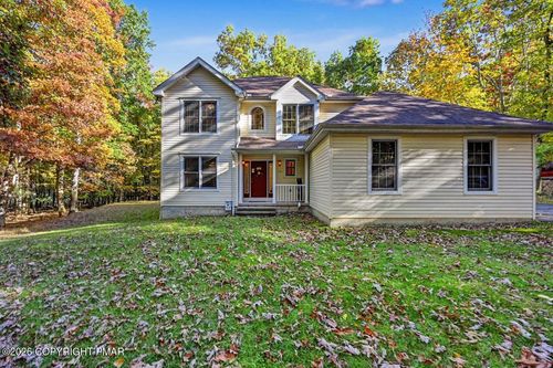 256 Pin Oak Rd, Stroudsburg, PA, 18360-8330 | Card Image