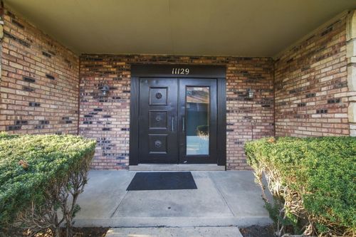 f-11129 Northwest Road, Palos Hills, IL, 60465 | Card Image