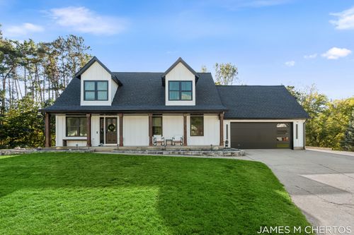 1250 Scott Creek Dr, Belmont, MI, 49306-9464 | Card Image