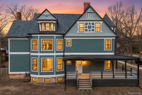 1-4301 Avery St, Detroit, MI, 48208-2741 | Card Image