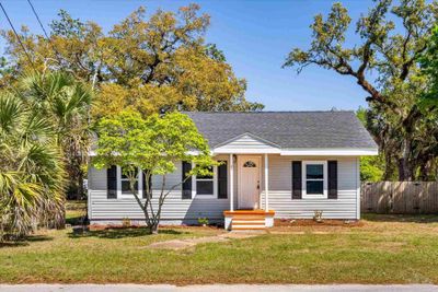 206 S 2nd St, House other with 3 bedrooms, 1 bathrooms and null parking in Pensacola FL | Image 1