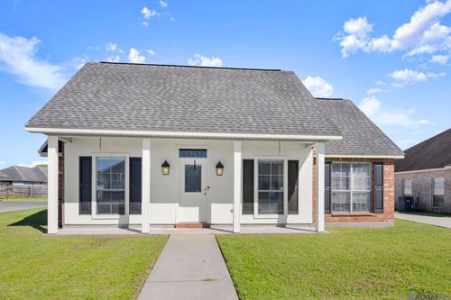 628 Oleana Dr, Gonzales, LA, 70737-3368 | Card Image