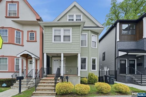 74 Hamilton St, East Orange, NJ, 07017-3815 | Card Image