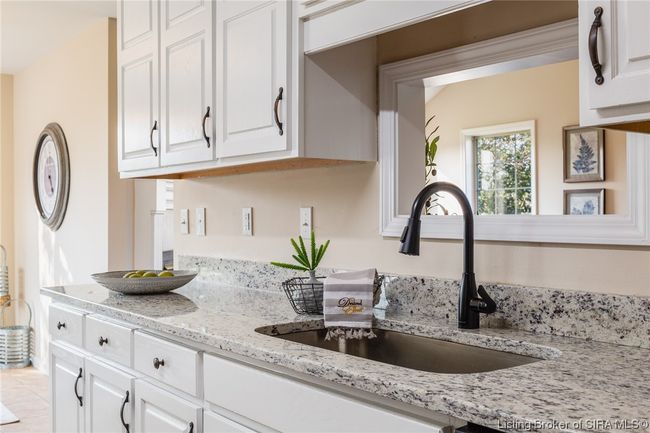 302 Saddleback Dr, Home with 3 bedrooms, 2 bathrooms and null parking in Charlestown IN | Image 19