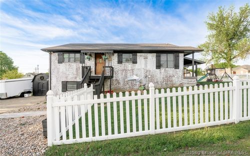 2520 Elliott Ave, New Albany, IN, 47150-4008 | Card Image