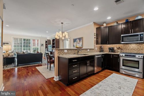 2610-600 Commodore Ct, PHILADELPHIA, PA, 19146-5251 | Card Image