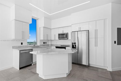 ph05w-1745 E Hallandale Beach Blvd, Hallandale Beach, FL, 33009-4661 | Card Image