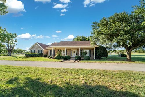 8 Northglen Road, Breckenridge, TX, 76424 | Card Image