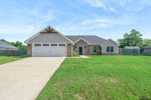 677 Oklahoma St, Van, TX, 75790-3904 | Card Image