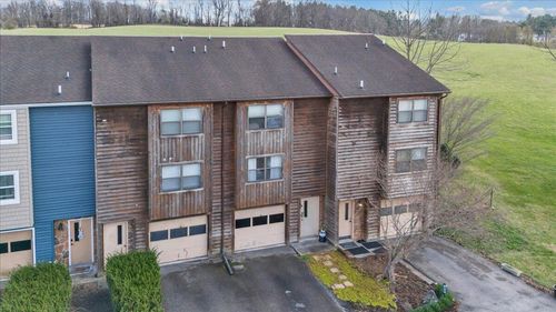 2615 Glade Dr Se, Christiansburg, VA, 24073-4133 | Card Image