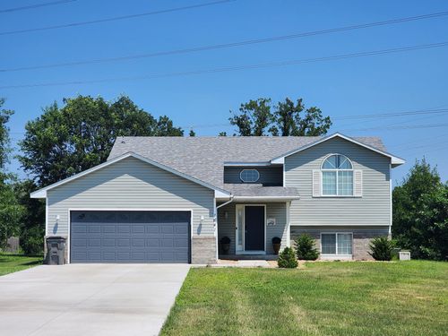 1641 155th Ave Nw, Andover, MN, 55304-2630 | Card Image