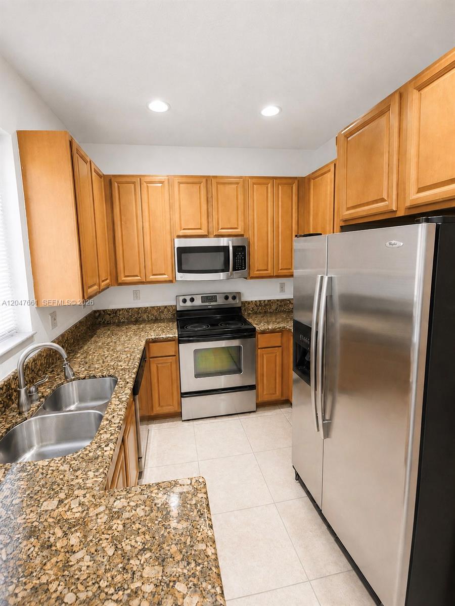 Residential Lease in Miami Gardens 5