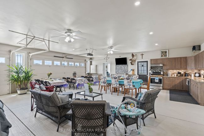 724 Line 3 Rd, House other with 4 bedrooms, 3 bathrooms and 20 parking in Niagara on the Lake ON | Image 40