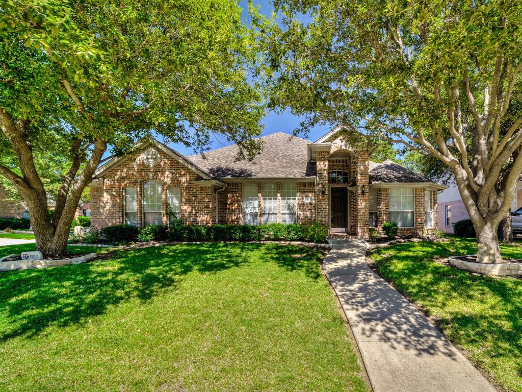 2301 Castlegate Drive, For Sale in Corinth Zoocasa