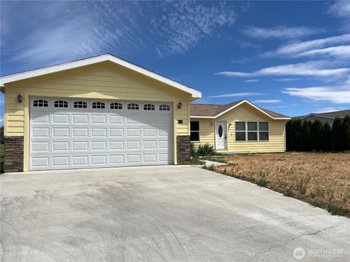 812 Rainier Dr, Kittitas, WA, 98926-9513 | Card Image