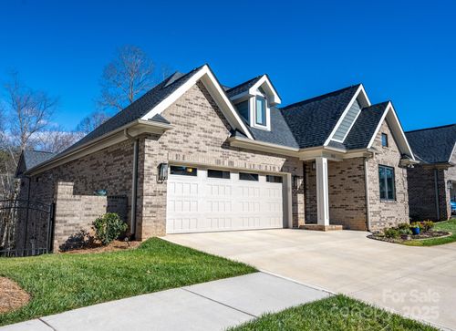 1422 Spring Ridge Ln, Denver, NC, 28037-6253 | Card Image