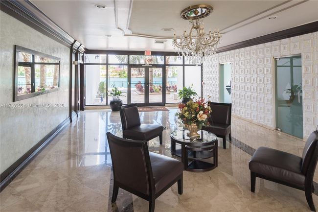 APT-404 - 10101 E Bay Harbor Dr, Condo with 2 bedrooms, 2 bathrooms and null parking in Bay Harbor Islands FL | Image 21