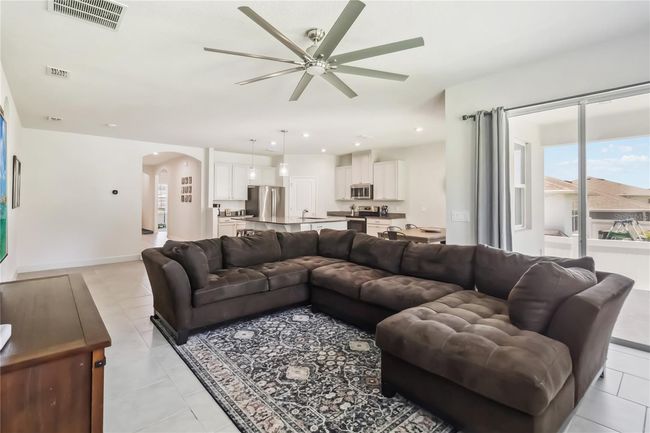 3142 Hill Point St, House other with 4 bedrooms, 2 bathrooms and null parking in Minneola FL | Image 9