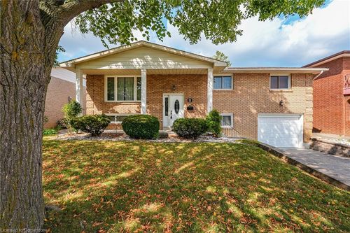 11 Pinard St, Hamilton, ON, L8K6G8 | Card Image