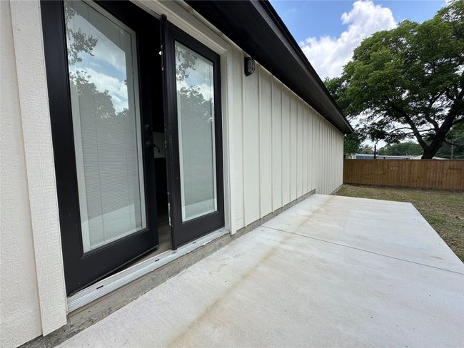 317 N Clark St, House other with 3 bedrooms, 2 bathrooms and null parking in Comanche TX | Image 35