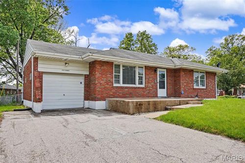 9448 Ardmore Dr, Saint Louis, MO, 63137-1204 | Card Image