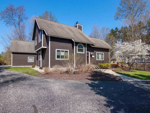 7984 Ontonagon Dr, Thompsonville, MI, 49683-9385 | Card Image