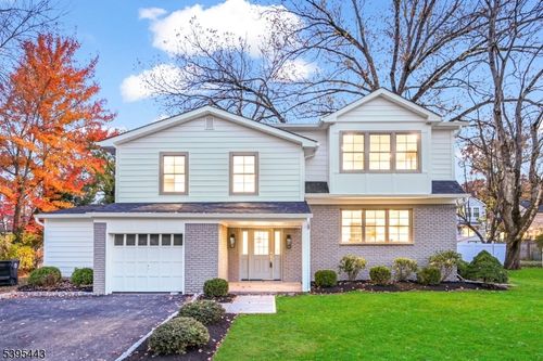 5 Woodland Rd, Chatham, NJ, 07928-2040 | Card Image