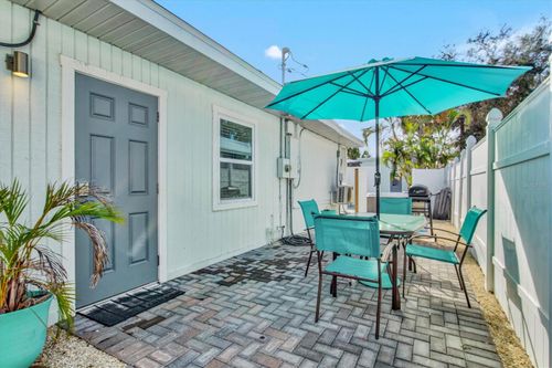 b-2084 Grove St, SARASOTA, FL, 34239-4637 | Card Image