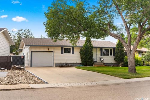 15 Hammond Rd, Regina, SK, S4R3C7 | Card Image