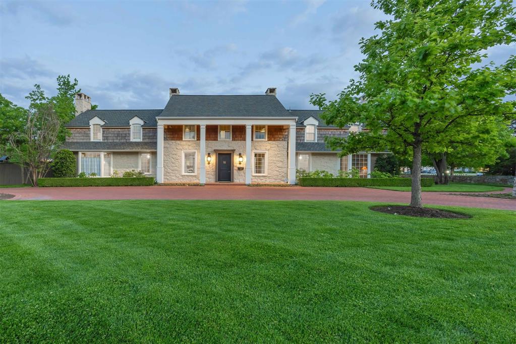 Queenstown Rd, Nichols Hills, OK 73116